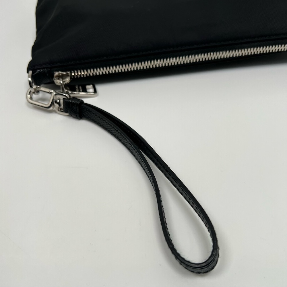 prada Re-Nylon and Saffiano leather pouch - Picture 2 of 8